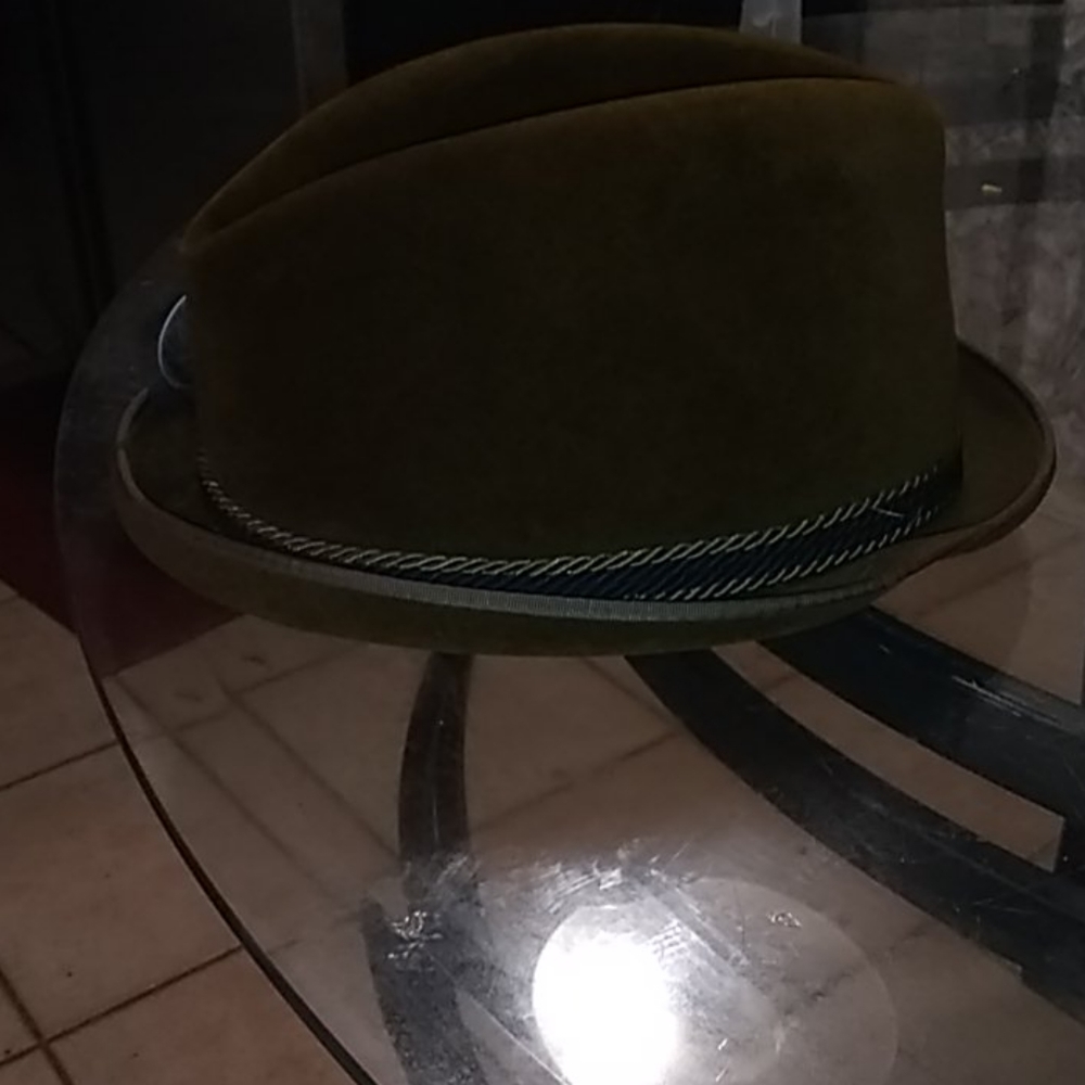 Resistor hat - Picture 2 of 5